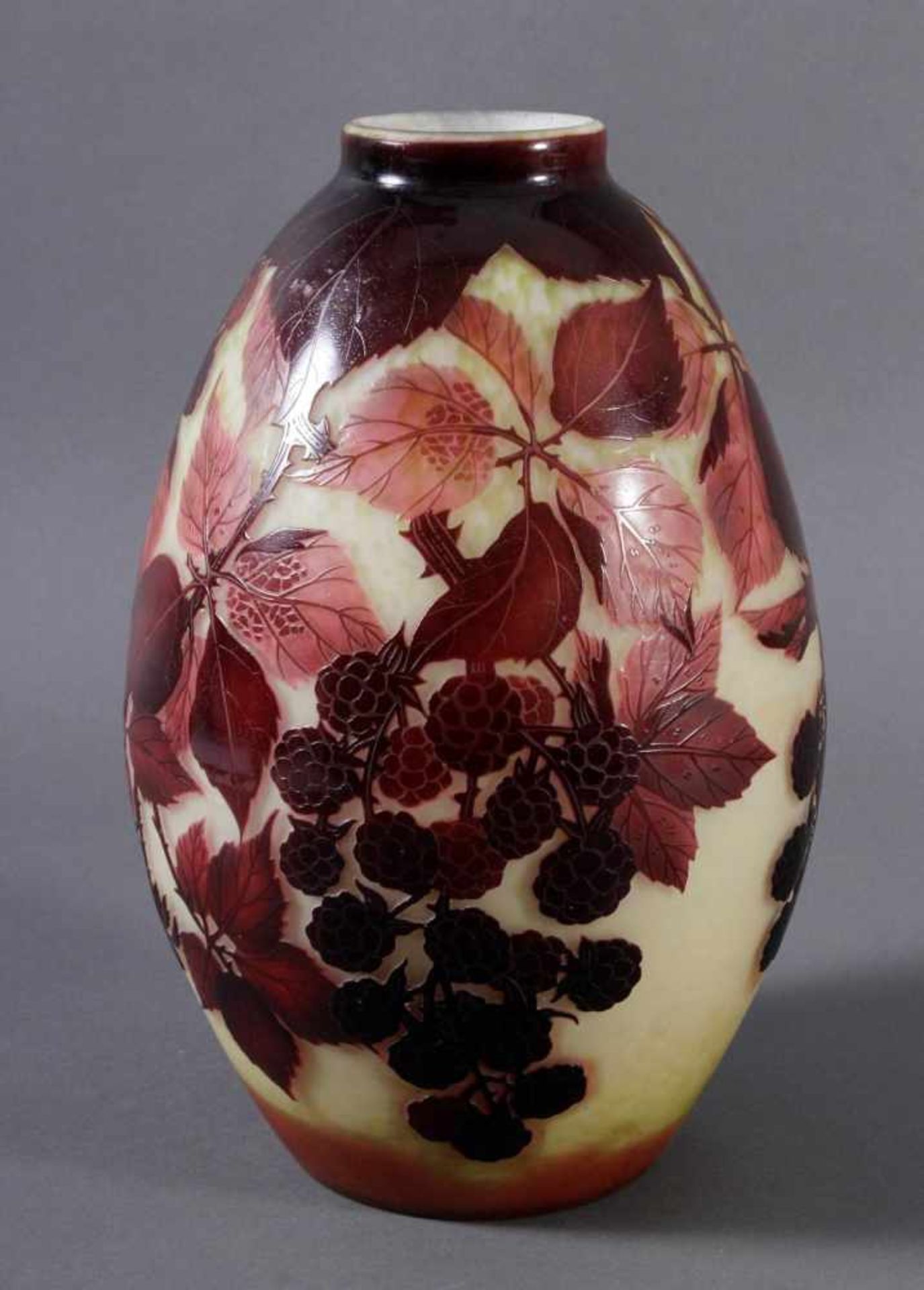 André Delatte, GlasvaseNancy um 1910, Große Brombeervase. Klarglas mit gelb/weißen - Bild 2 aus 6