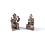 2 Miniatur-Buddhas aus Bronze, Tibet 20. JahrhundertHöhe ca. 2,5 cm.