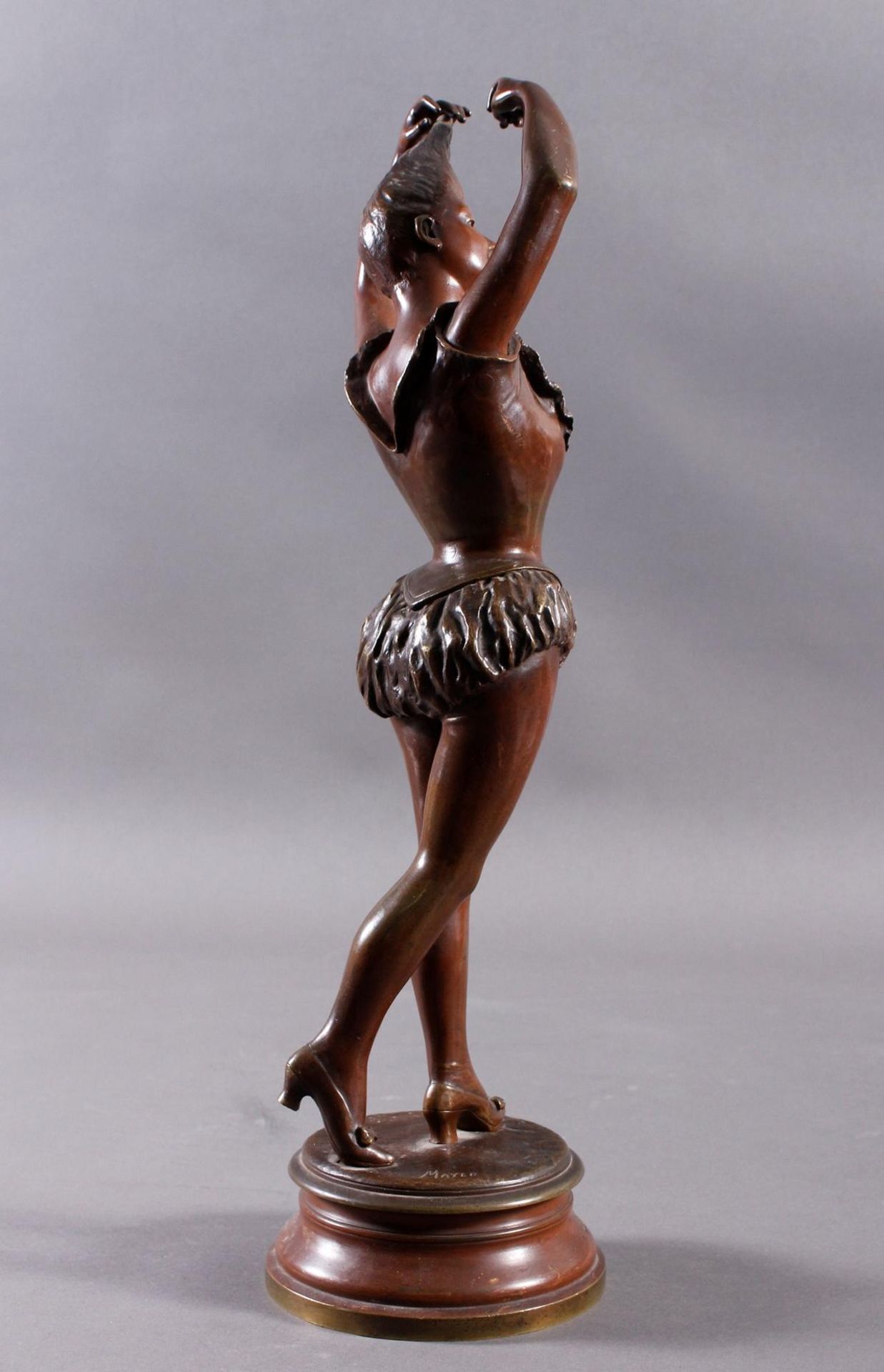 Bronzeskulptur, Tänzerin SUZETTE, signiert Mayer, um 1900Grünlich und braun patiniert. Höhe ca. 50 - Bild 3 aus 9