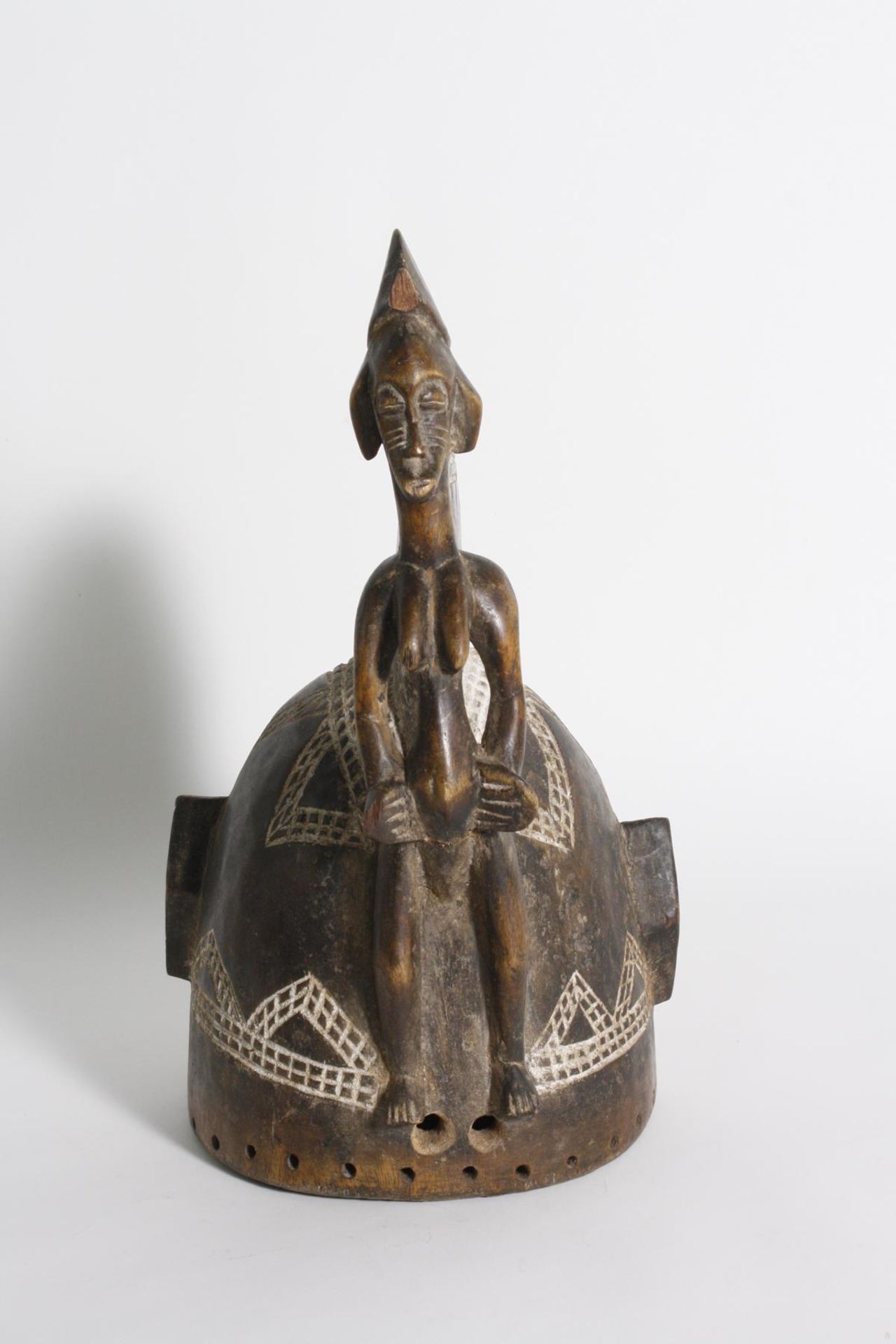 Figürliche Helmmaske "deguele", Senufo, Elfenbeinküste, 1. Hälfte 20. Jh.Holz geschnitzt, braune - Bild 2 aus 6