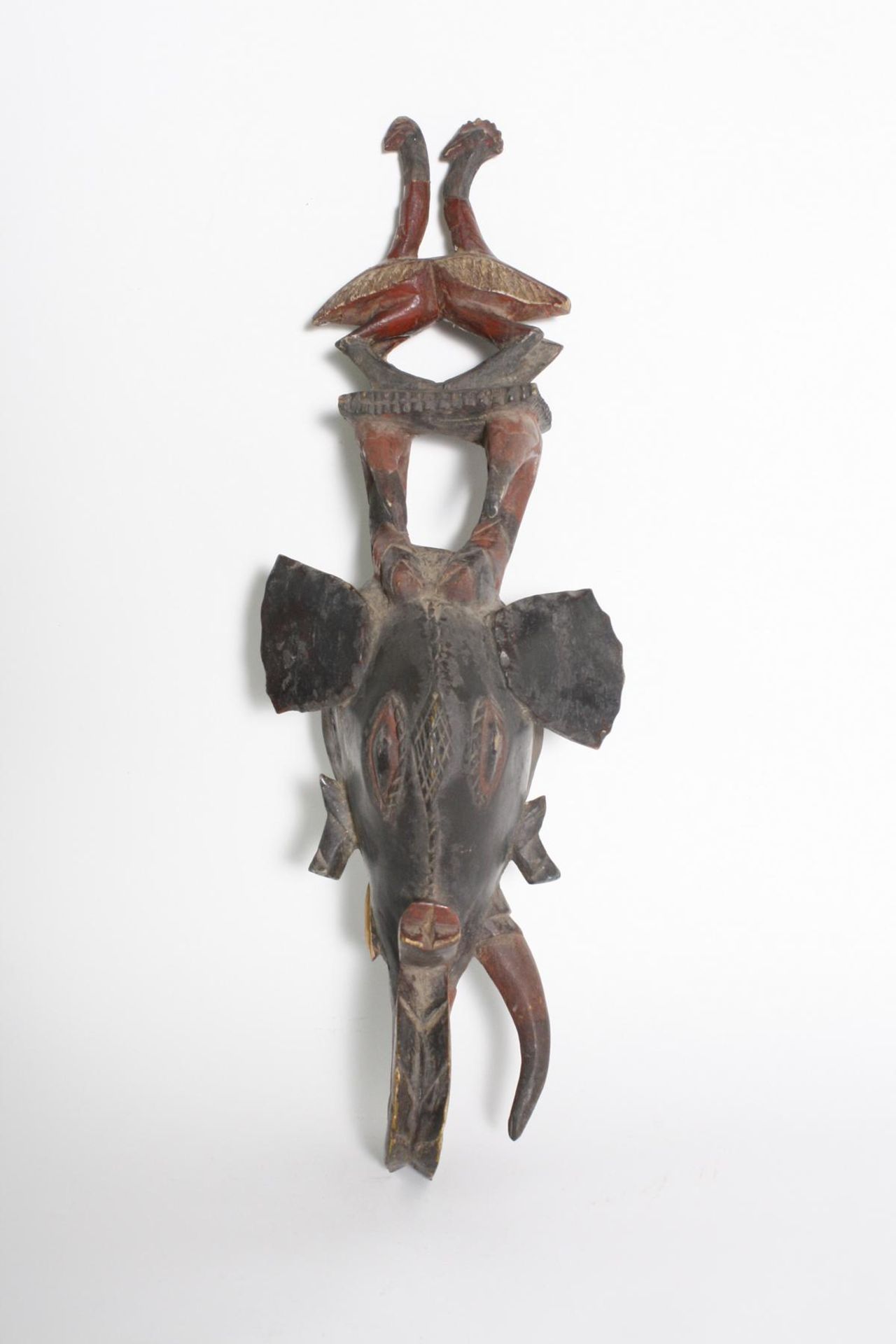 Maske, Baule, Elfenbeinküste, 1, Hälfte 20. Jh.Holz geschnitzt, in Form eines Elefanten Kopfes mit - Bild 2 aus 5