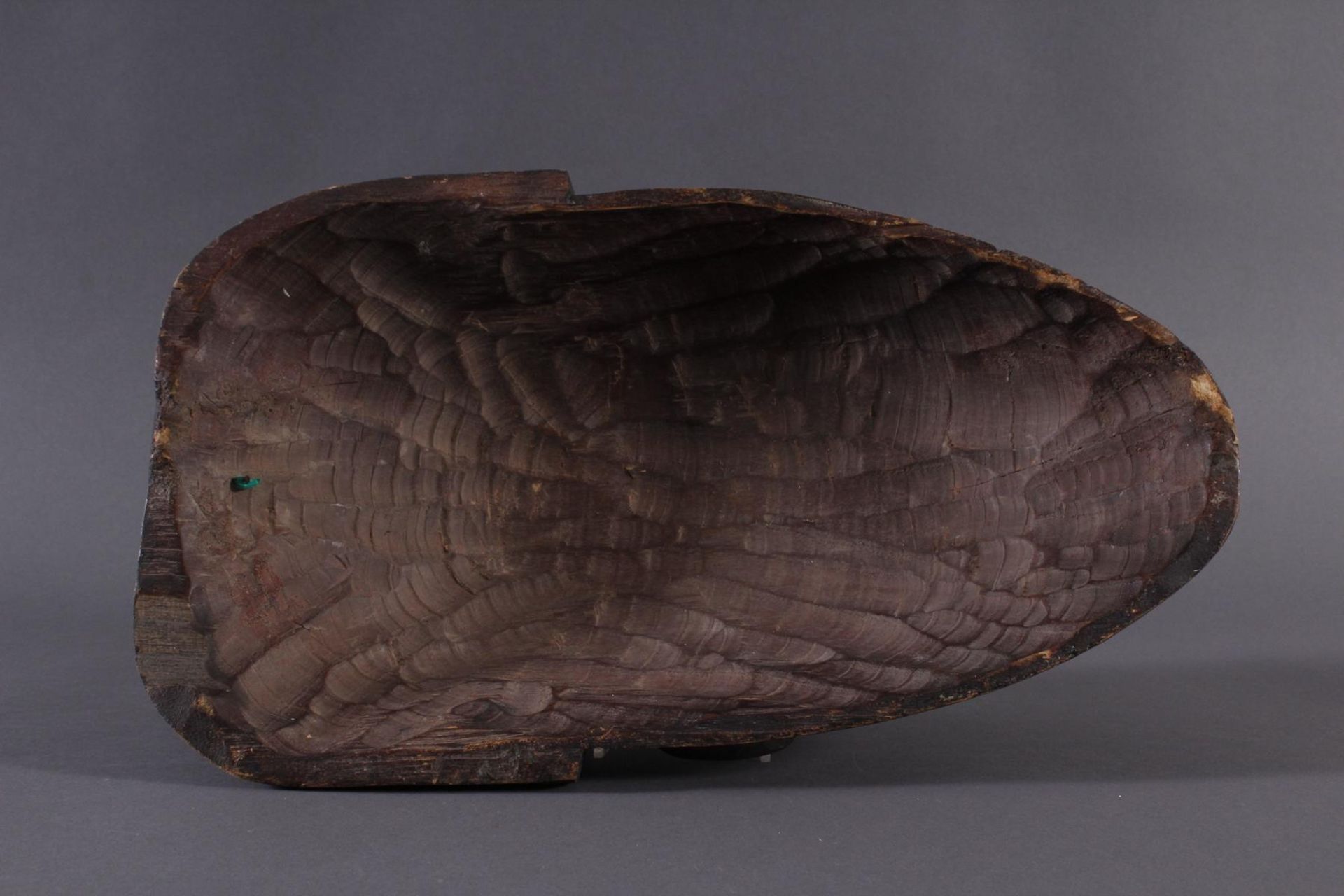 Antike Maske, Chokwe, Angola 1. Hälfte 20. Jh.Holz geschnitzt, dunkle Patina, Narbentatauierung, ca. - Bild 7 aus 7