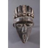 Antike Maske, Bassa, Liberia 20. Jh.Holz geschnitzt, dunkle Patina, ovales Gesichtsfeld mit spitz