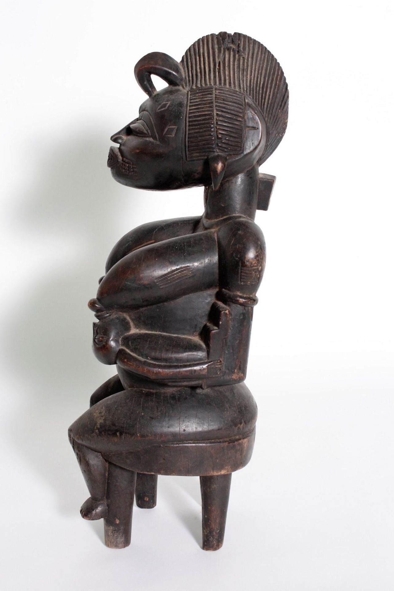 Mutter mit Zwillingen, Senufo, Elfenbeinküste, 1. Hälfte 20. Jh.Schweres Holz, geschnitzt, dunkler - Bild 6 aus 6