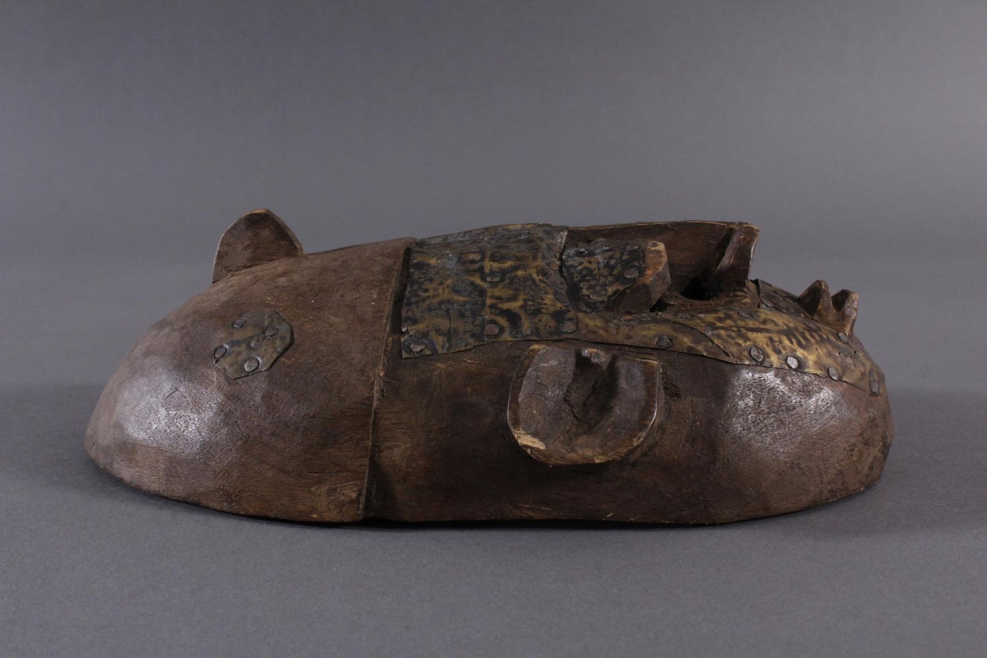 Antike Maske, Marka, Mali 1.Hälfte 19. Jh.Holz geschnitzt, Gesicht stzellenweise mit Messing-Blech - Bild 3 aus 6