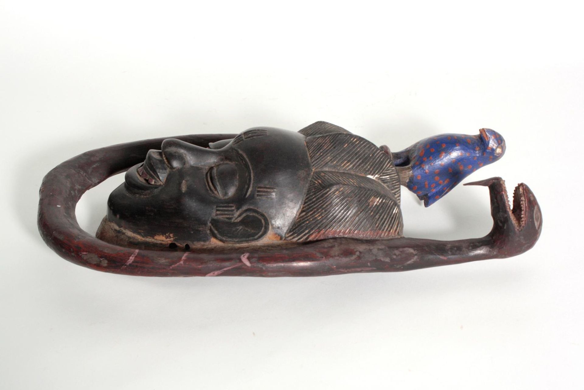 Maske, Gouro, Elfenbeinküste, 1, Hälfte 20. Jh.Holz geschnitzt, Bekrönung in Form einer Schlange und - Bild 5 aus 5