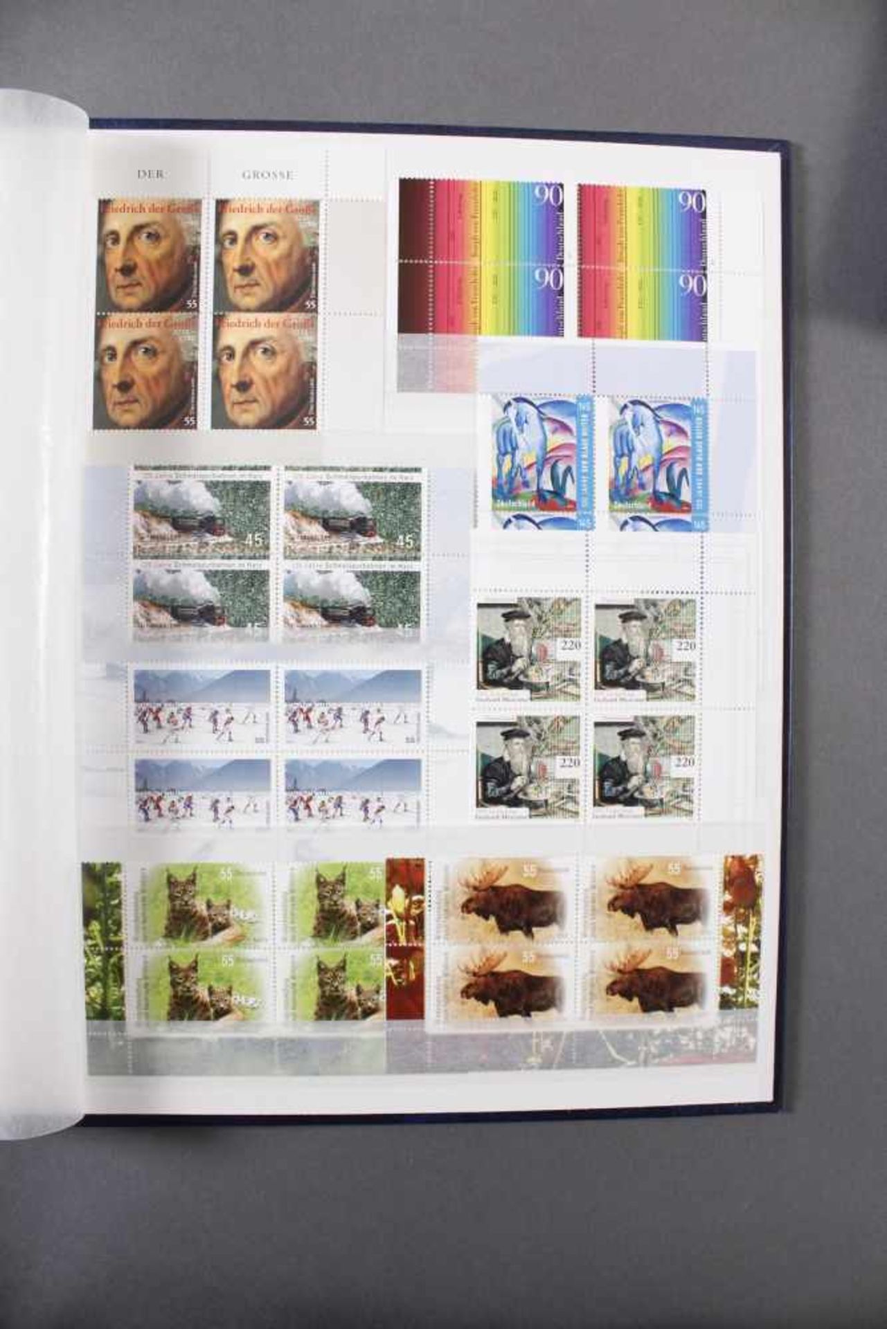 Bund postfrische Marken in 4er Blocks 2010-2012Zwei Steckalben mit über 350 Euro Nominale. 4er - Image 5 of 6