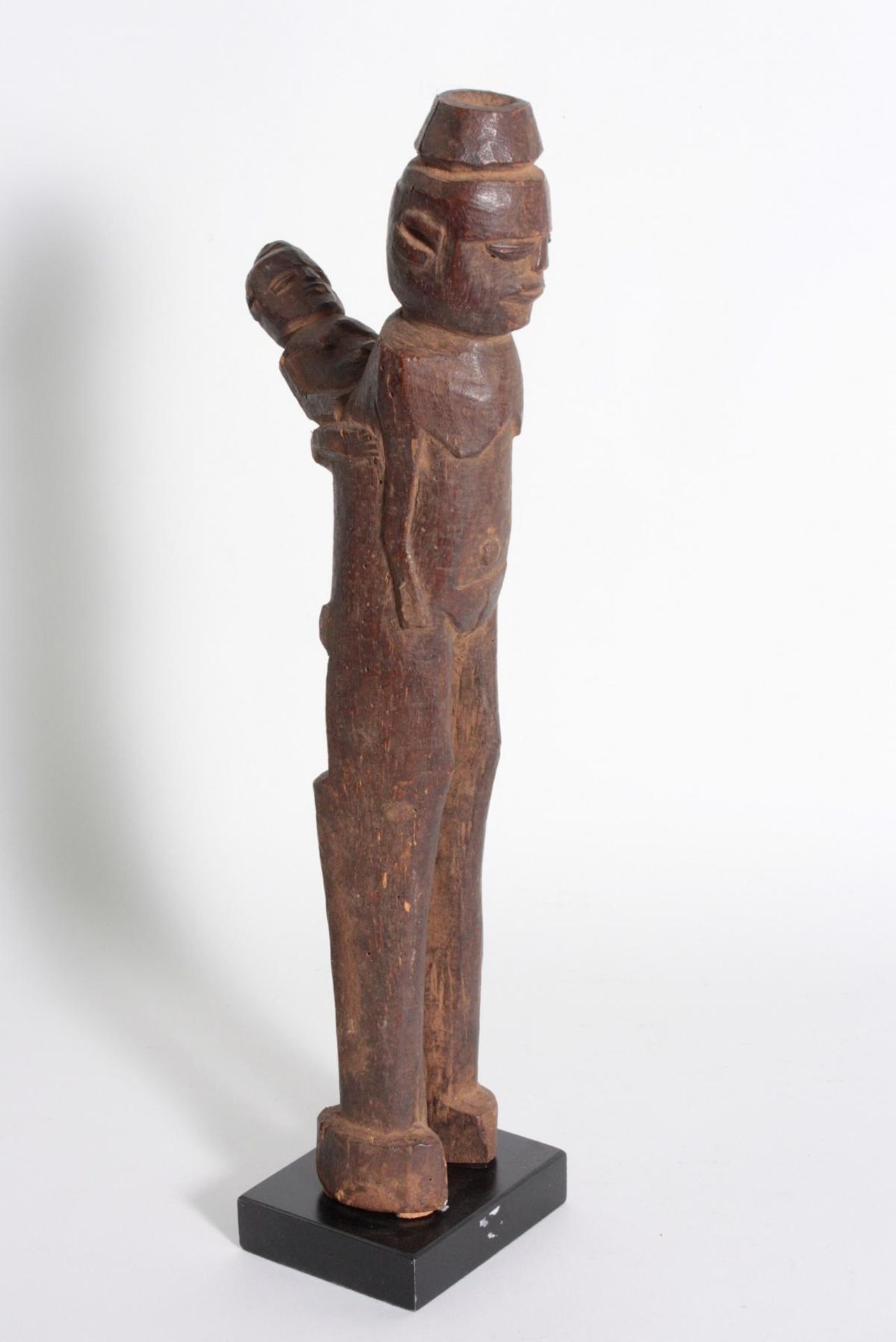 Weibliche "bateba"- Figur mit Kind, Lobi, Burkina Faso, 1. Hälfte 20. Jh.Holz geschnitzt, braun