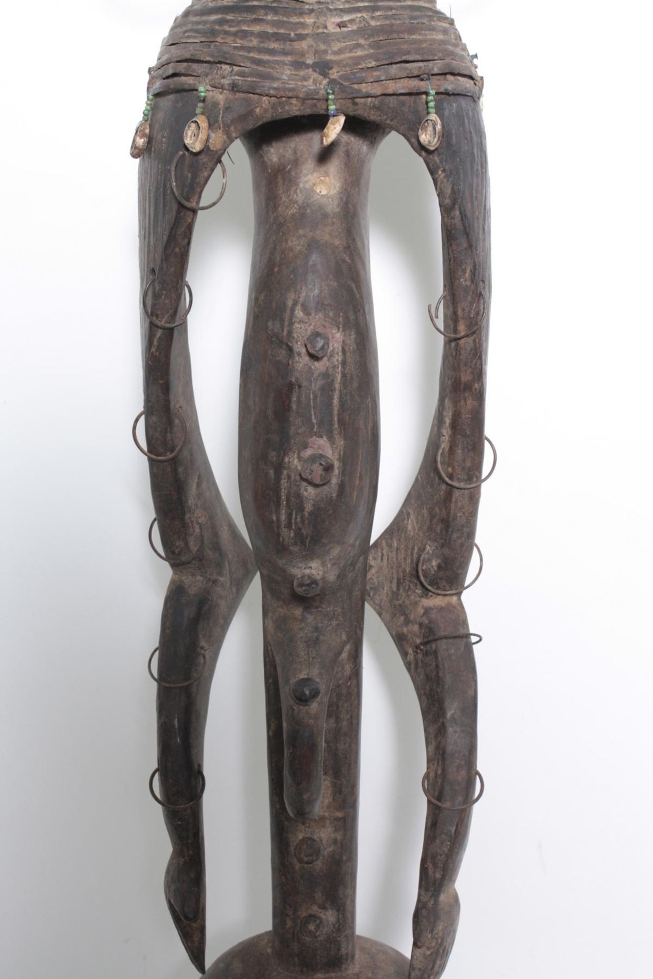 Ritualfigur der Mumuye, "Iagalagana", Nigeria. 1. Hälfte 20. Jh.Holz geschnitzt, dunkelbraune Patina - Bild 3 aus 15