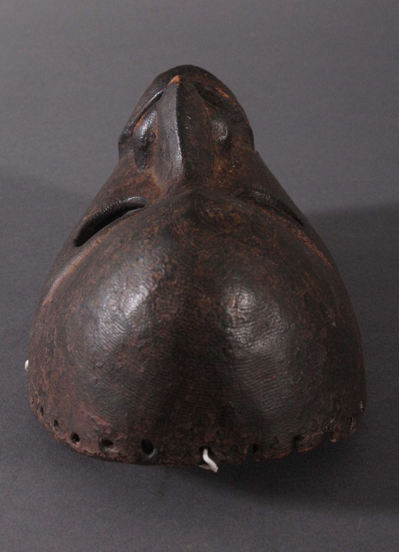 Antike Maske, Dan, Liberia. "Feuermelder", 1. Hälfte 20. Jh.Holz geschnitzt, dunkle Patina, - Bild 5 aus 6