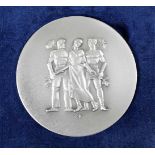 Medaille von Heinrich Moshage (1896 - 1968)Schauseite mit reliefplastischer Darstellung zweier