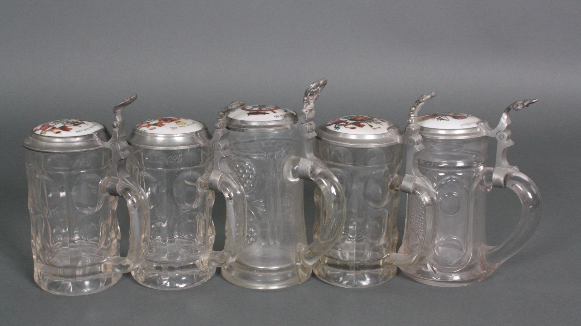 Fünf Glas-Handwerker-Bierkrüge, 19. Jahrhundert - Bild 8 aus 8