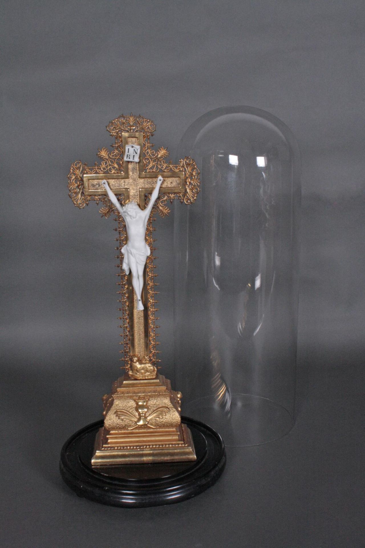 Biedermeier Kruzifix unter Glasdom - Bild 3 aus 8