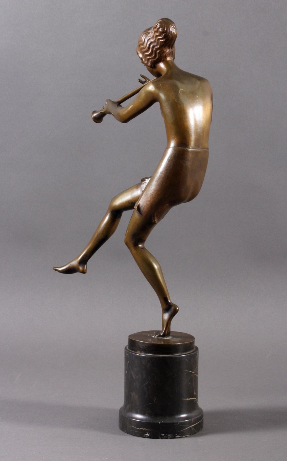 Tanzende Flötenspielerin, Bronze, Deutschland um 1920 - Image 8 of 15