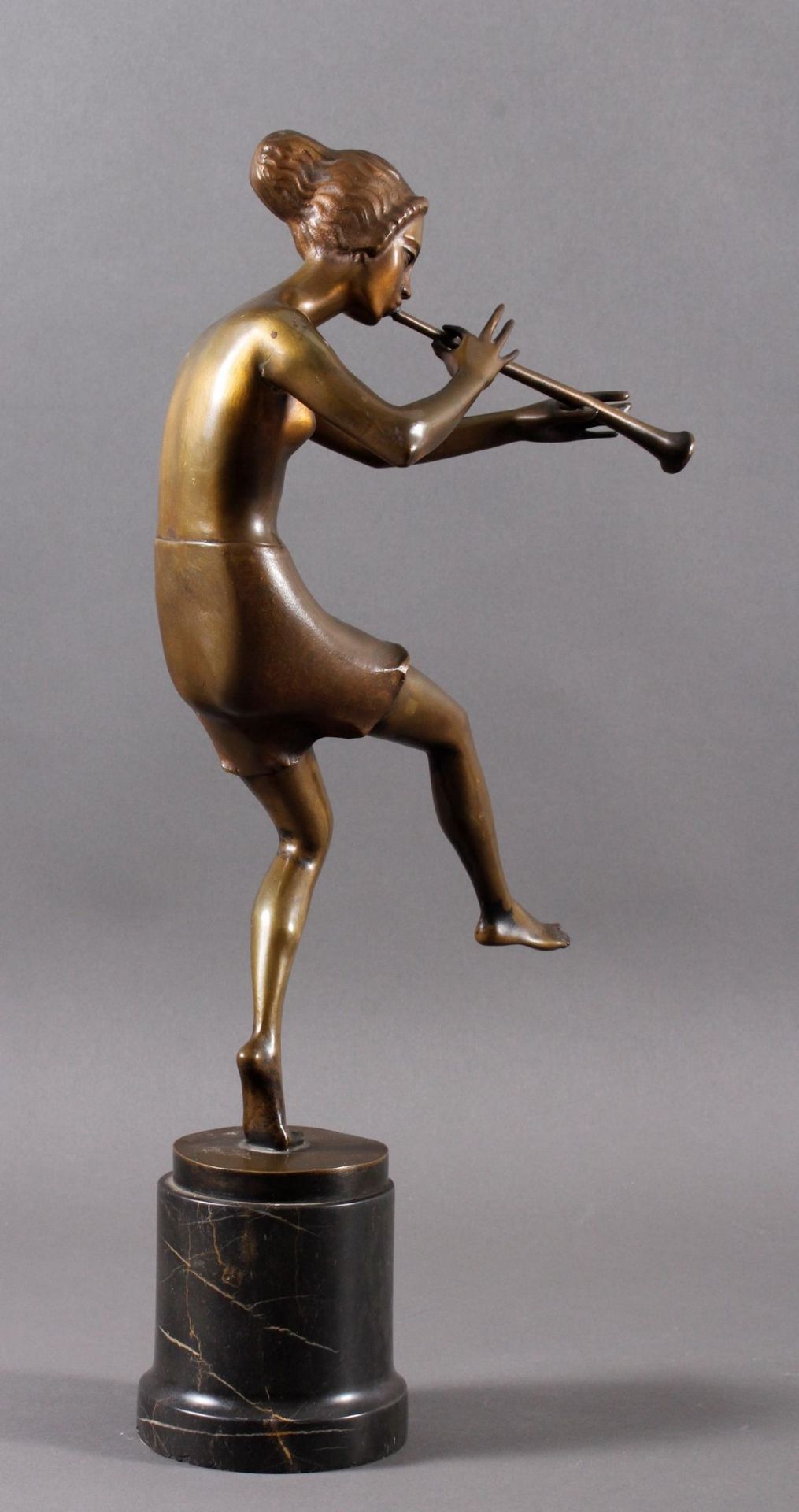 Tanzende Flötenspielerin, Bronze, Deutschland um 1920 - Image 3 of 15