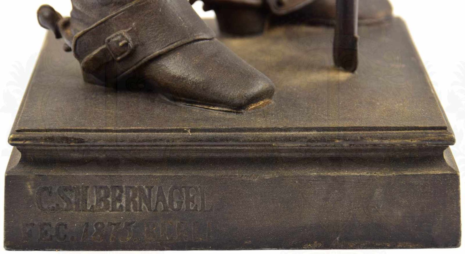 STATUE FÜRST BISMARCK, Zinkguß/bronziert, Sockel bez. „C. Silbernagel Fec. 1875 Berlin“, - Bild 5 aus 5