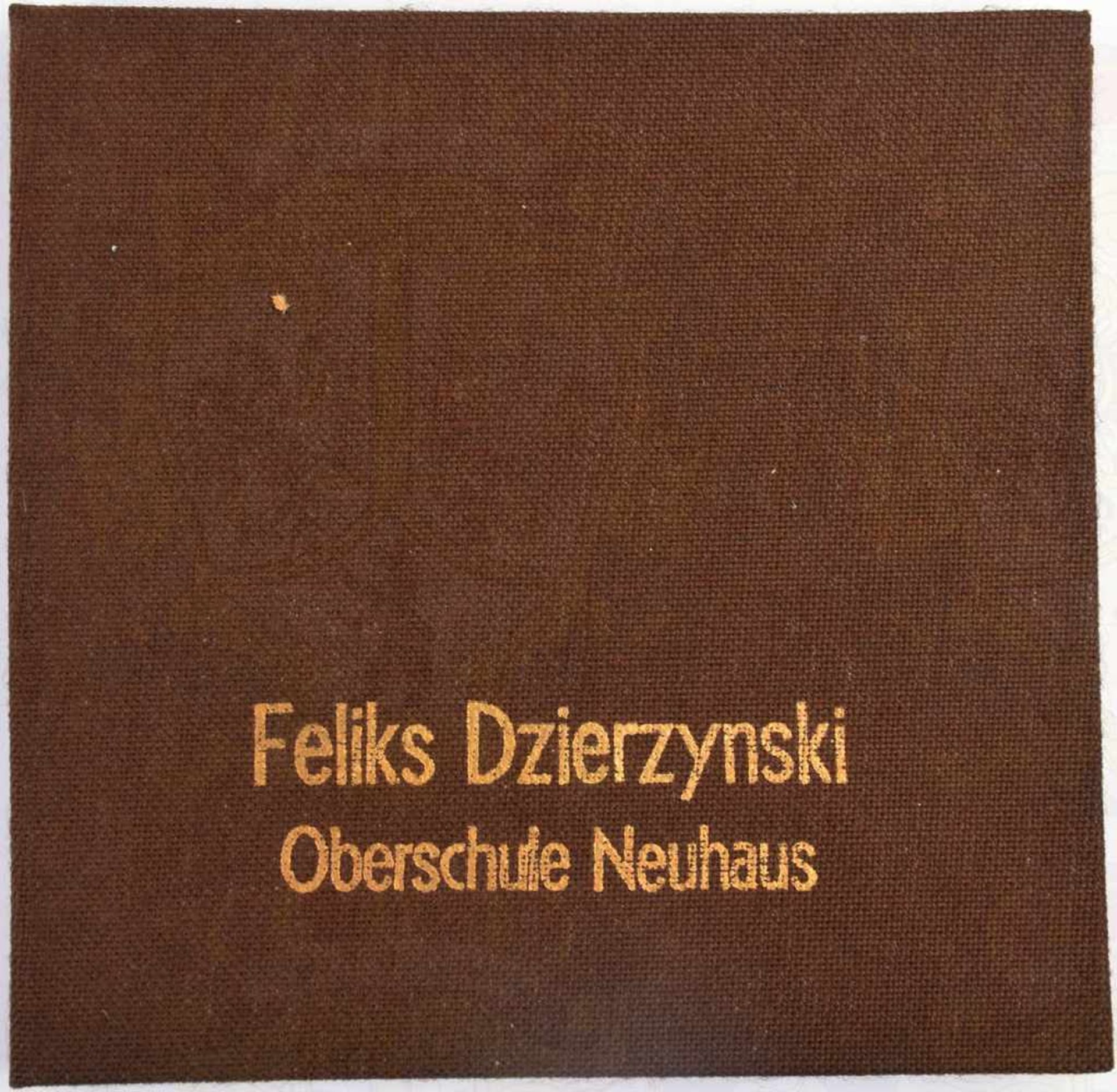 GESCHENKFLIESE OBERSCHULE NEUHAUS, Portrait Feliks Dzierzynski, zur Namensgebung d. Oberschule - Bild 2 aus 2