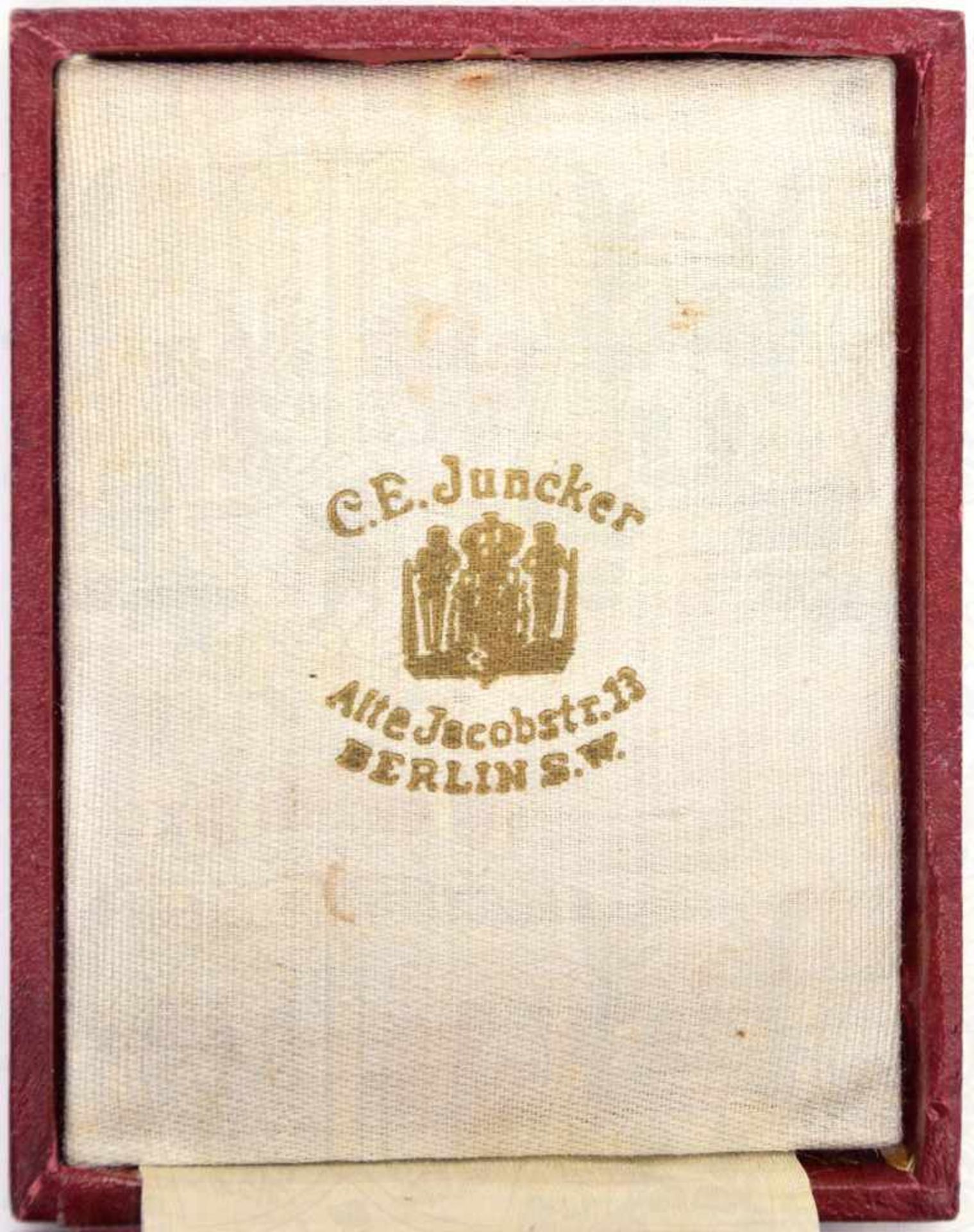 ETUI ZUM ABZEICHEN FÜR MILITÄR-FLUGZEUGFÜHRER 1913, rotbraun abweichend (eigentlich schwarz), grau - Image 2 of 4