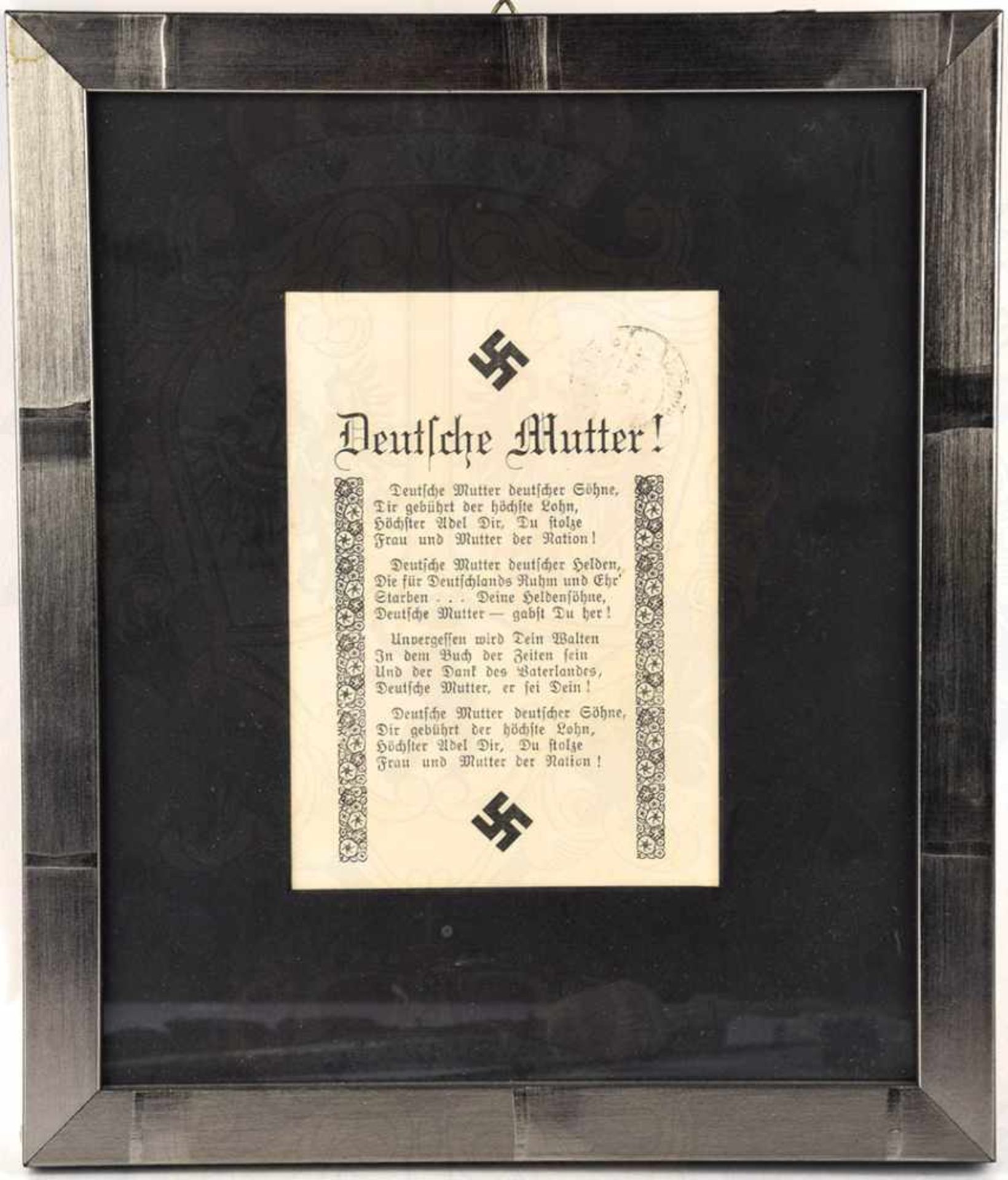 GEDICHT-AK „DEUTSCHE MUTTER“, 1941, undeutl. Stempel, im neuzeitl. Passepartout u. verslb. Rahmen,