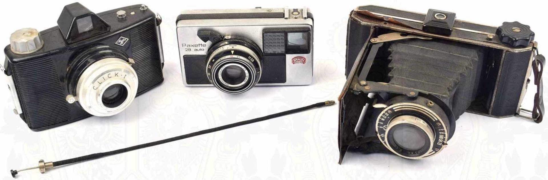 3 FOTOAPPARATE UND 1 FERNGLAS „Beirax“, Meritar-Objektiv, um 1955; „Agfa Click-I“, bde. - Bild 2 aus 3