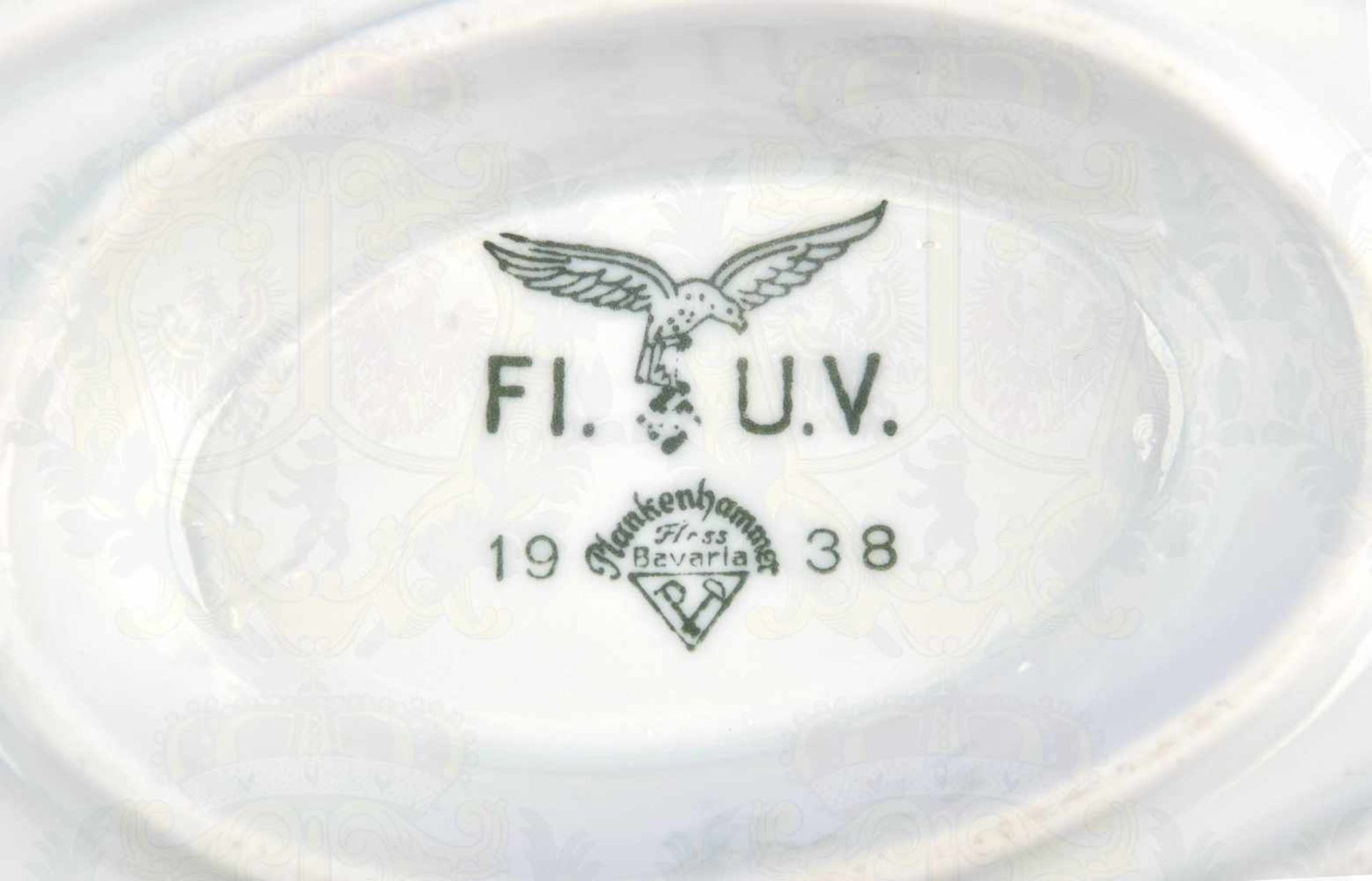 SAUCIERE FLIEGER-UNTERKUNFTS-VERWALTUNG, 1938, weißes Porzellan, glasiert, im Boden LW-Adler u. - Image 2 of 2