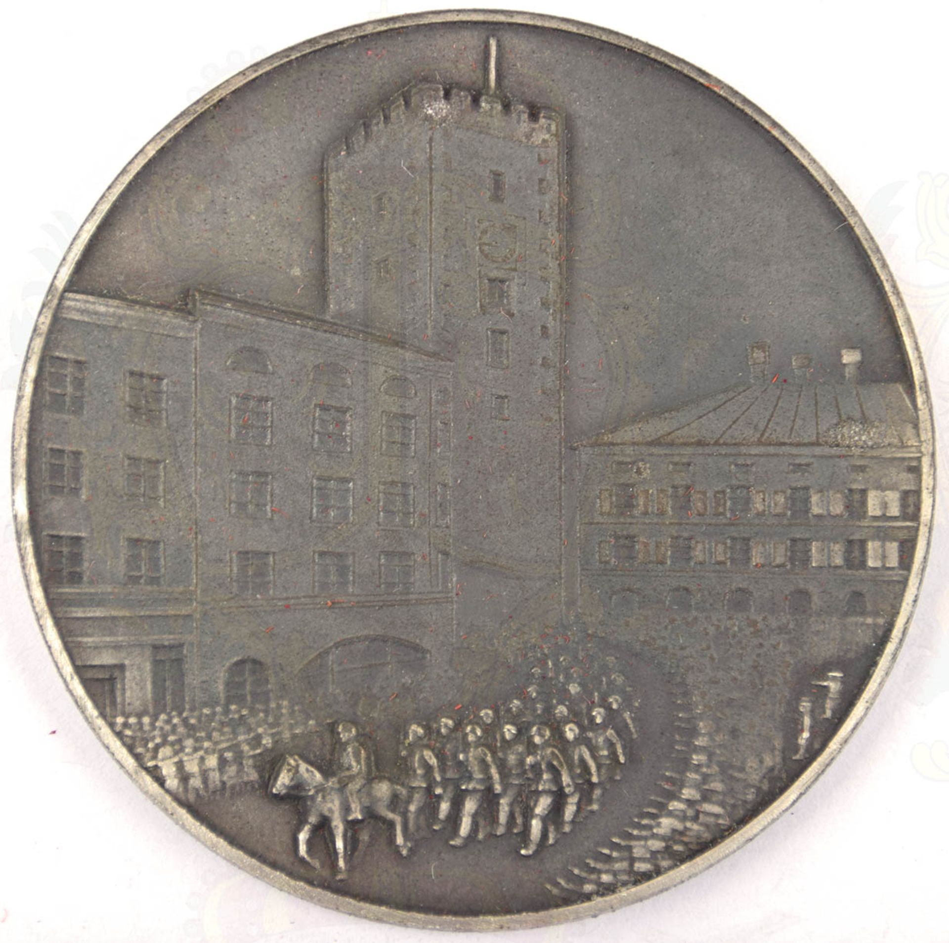 ERINNERUNGS-MEDAILLE,„Einzug der siegreichen Soldaten Hitlers in Mühldorf“, 17.7.1940, Metallguss, - Bild 2 aus 3