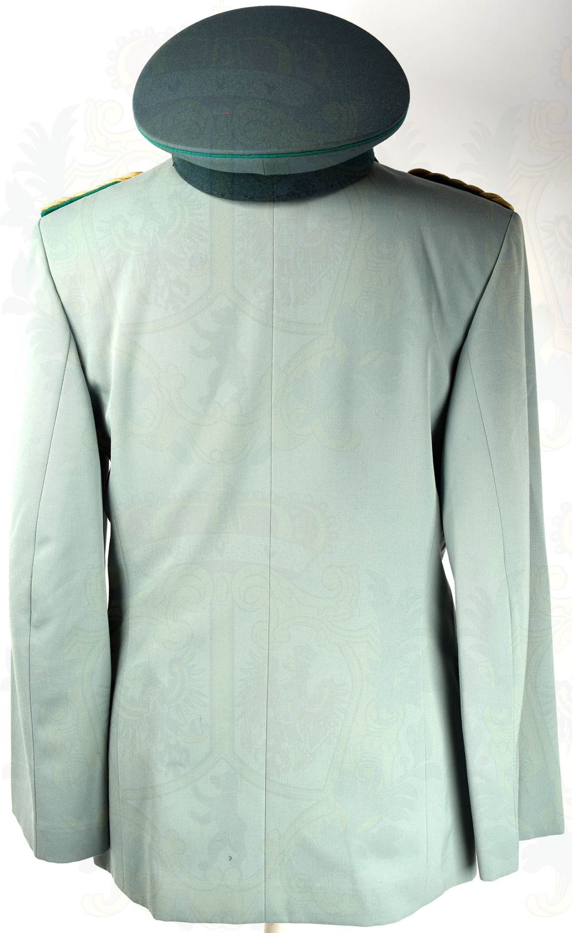 GESELLSCHAFTSUNIFORM GENERALMAJOR DER VP, Uniformrock aus graugrünen Tuch, mit 2 Taschen u. - Bild 7 aus 10