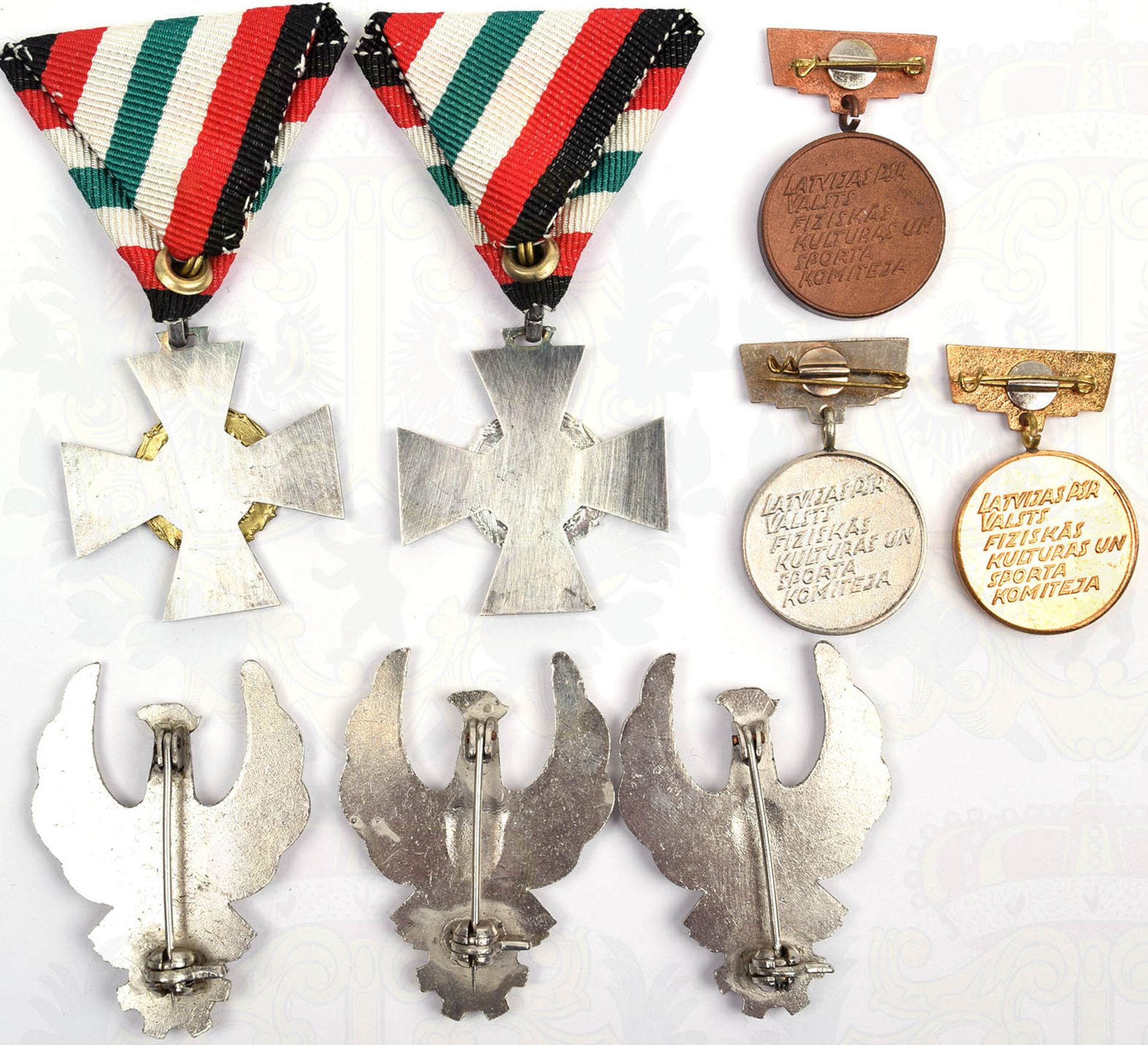 8 ORDEN UND ABZEICHEN: Satz Ehrenmedaillen Lettland, Komitee für Sport u. Kultur, in Bronze/in - Bild 2 aus 2