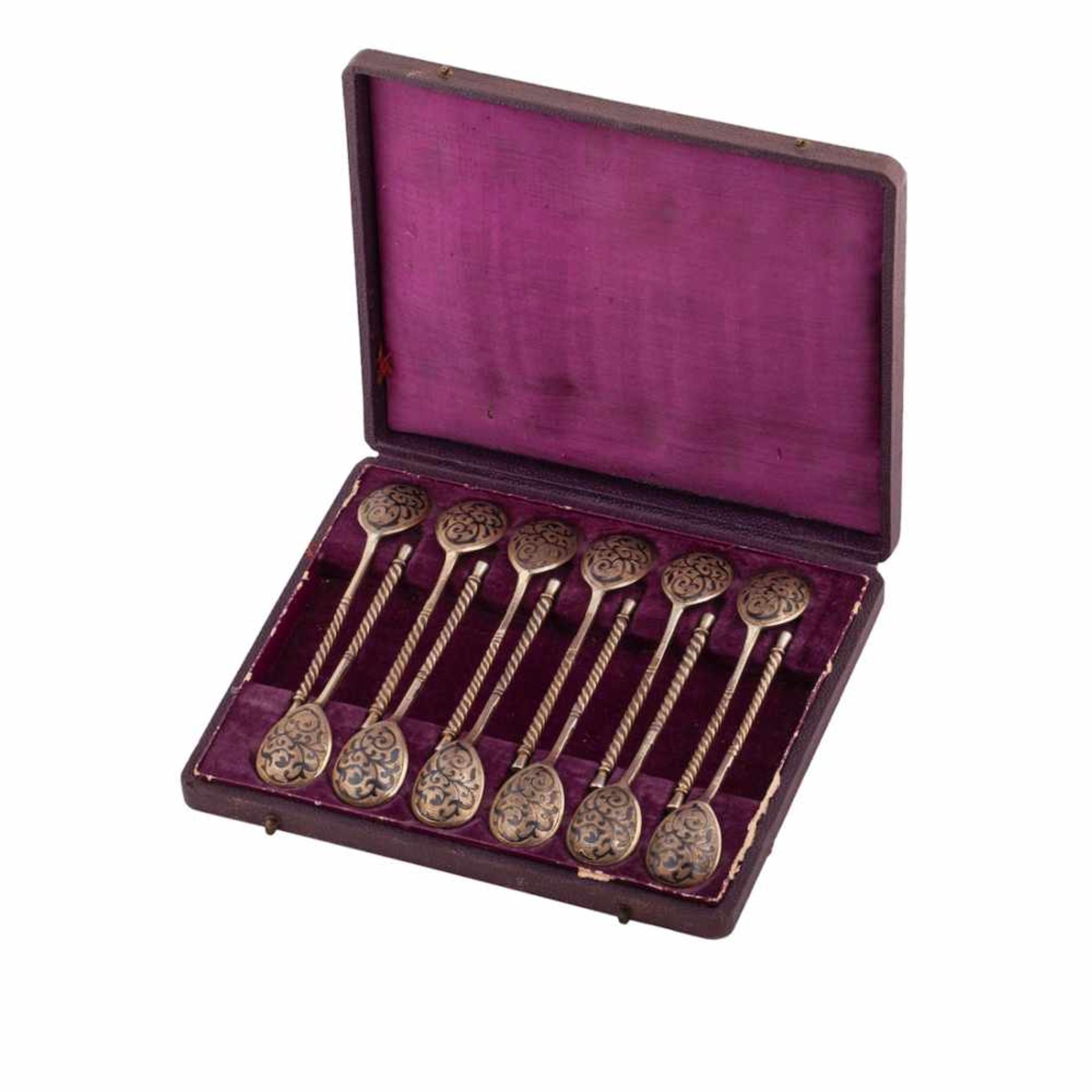 A Russian silver-gilt and niello teaspoon set