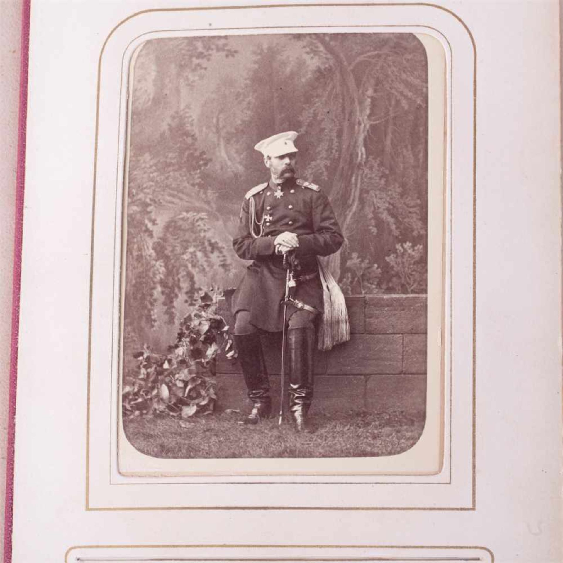 A Russian photo album with Imperial family photos - Bild 4 aus 6