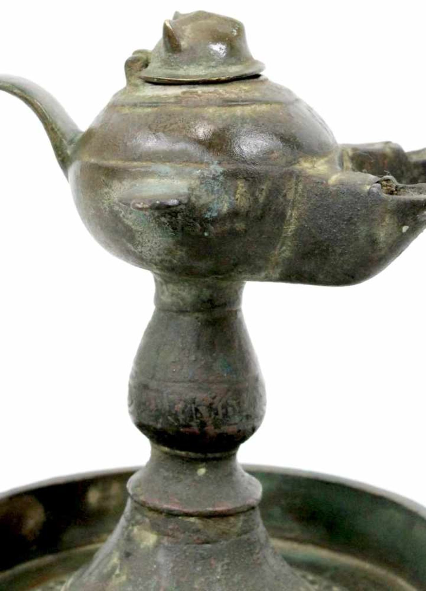 Seldschuken Dynastie Zweiflammige Bronze Öllampe Iran 12.Jhdt.< - Bild 5 aus 7