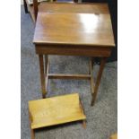 A child's oak school desk and 4-book trough (2)