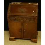 An oak fall front bureau, fitted interior, c.