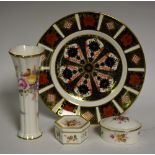 A Royal Crown Derby 1128 pattern dessert plate,