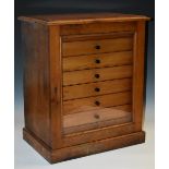 An Edwardian mahogany connoisseur collector's cabinet,
