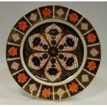 A Royal Crown Derby 1128 pattern dinner plate