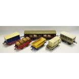 Hornby 0 gauge rolling stock including a RS 713 Flat Truck with GWR FX-1642 Container, G W no.