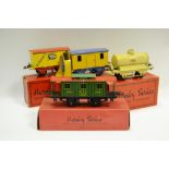 Hornby 0 gauge rolling stock including a RS687, American Caboose, N.Y.C. livery no.
