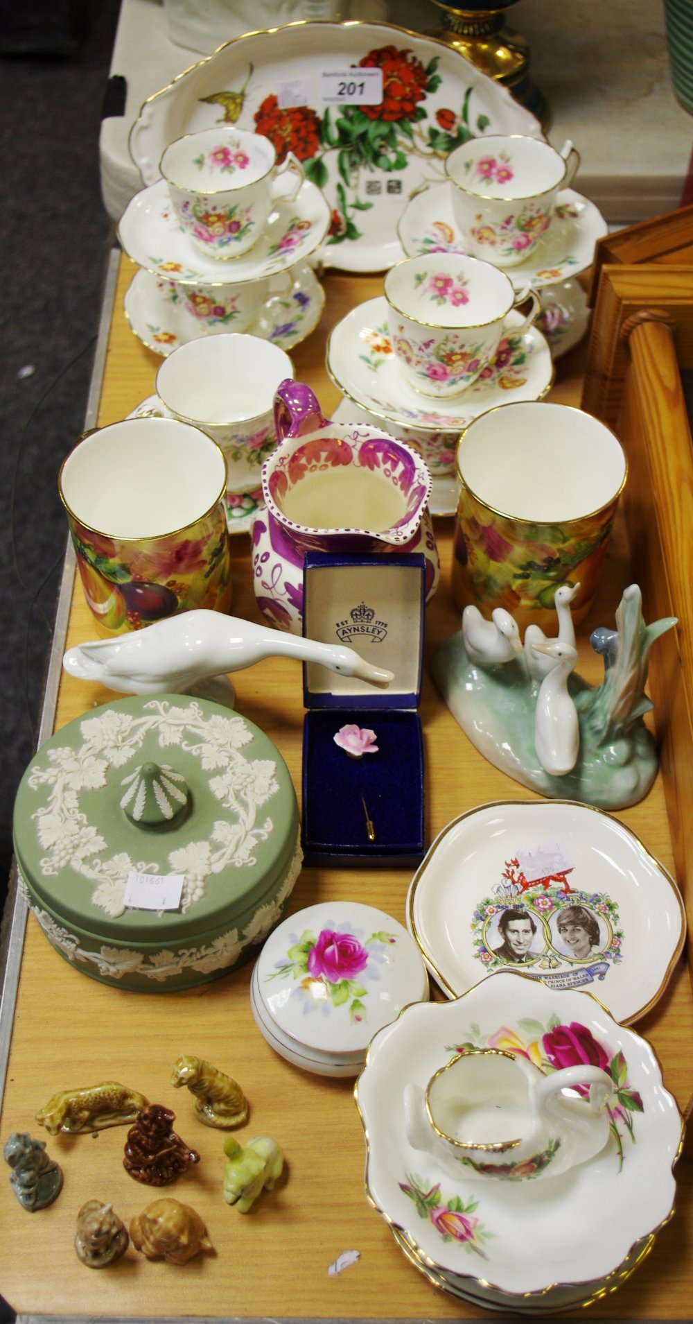 Decorative ceramics - Wedgwood jasper ware trinket pot and cover;