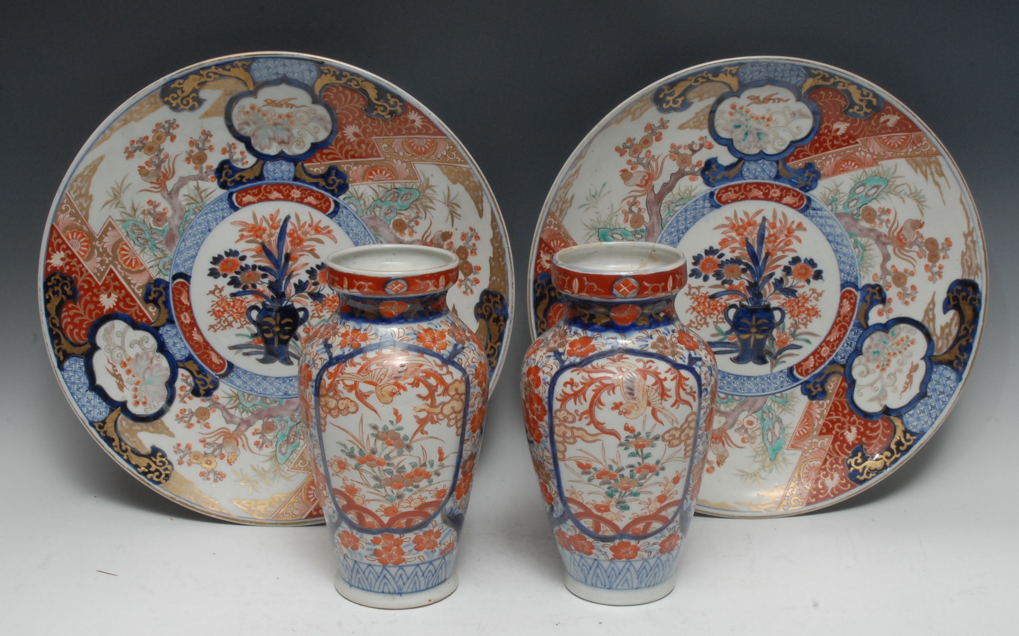 A pair of late 19th century Japanese Imari chargers,