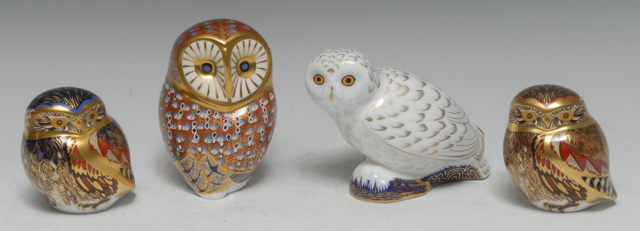 A Royal Crown Derby paperweight, Athena Florence Nightingale's Little Owl, limited edition, 248/750,
