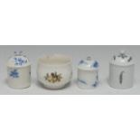 A Mennecy-Villeroy porcelain pot à fard, cylinder toilette pot and domed cover, knop finial,