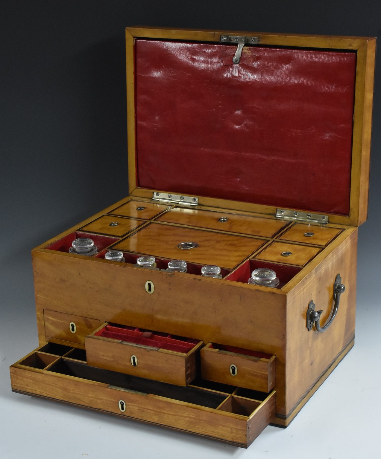 A substantial George III satinwood and rosewood crossbanded rectangular lady's dressing box, - Image 2 of 2
