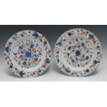A pair of Chinese Imari porcelain circular chargers,