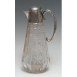 An Edwardian silver mounted clear glass claret jug,