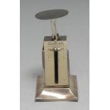 A set of George V silver desk-top postal scales, circular letter plateau,