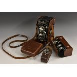A vintage 1950s German Franke & Heidecke Rolliflex Automat twin lens reflex camera, model MX K4B,