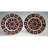 A pair of Royal Crown Derby 1128 pattern dessert plates, 21.