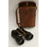 A pair of World War II period binoculars, Bino Prism No.5 mk IV x 7, Regd. No. 58729, 20.