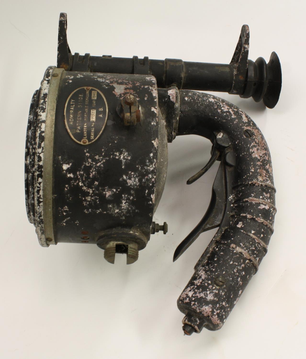 World War II - an Admiralty portable signalling lantern, pattern 5110 E, - Image 2 of 4